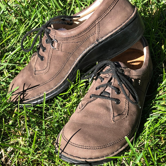 Finn Comfort Shoes - Finn Comfort Brown Nubuck Lace Up 38D